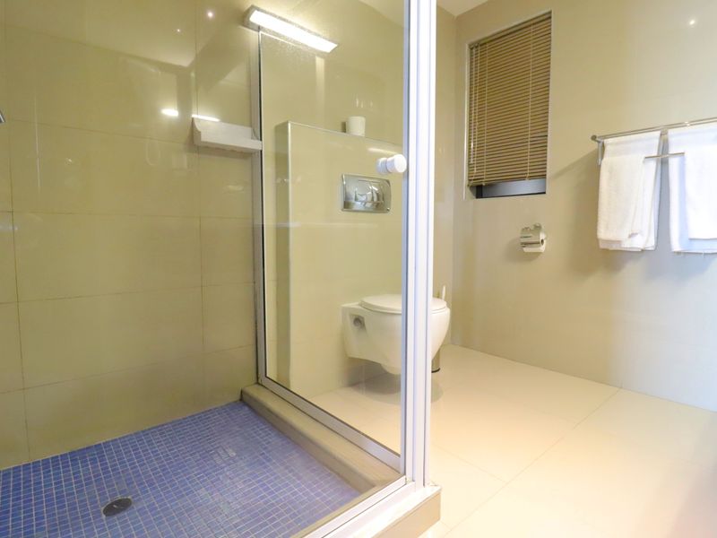 Sea View 3-Bedroom Apartment for Sale - Photo 9