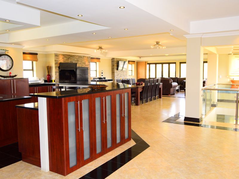 Stunning coastal property with Sea-view For Sale - Photo 8