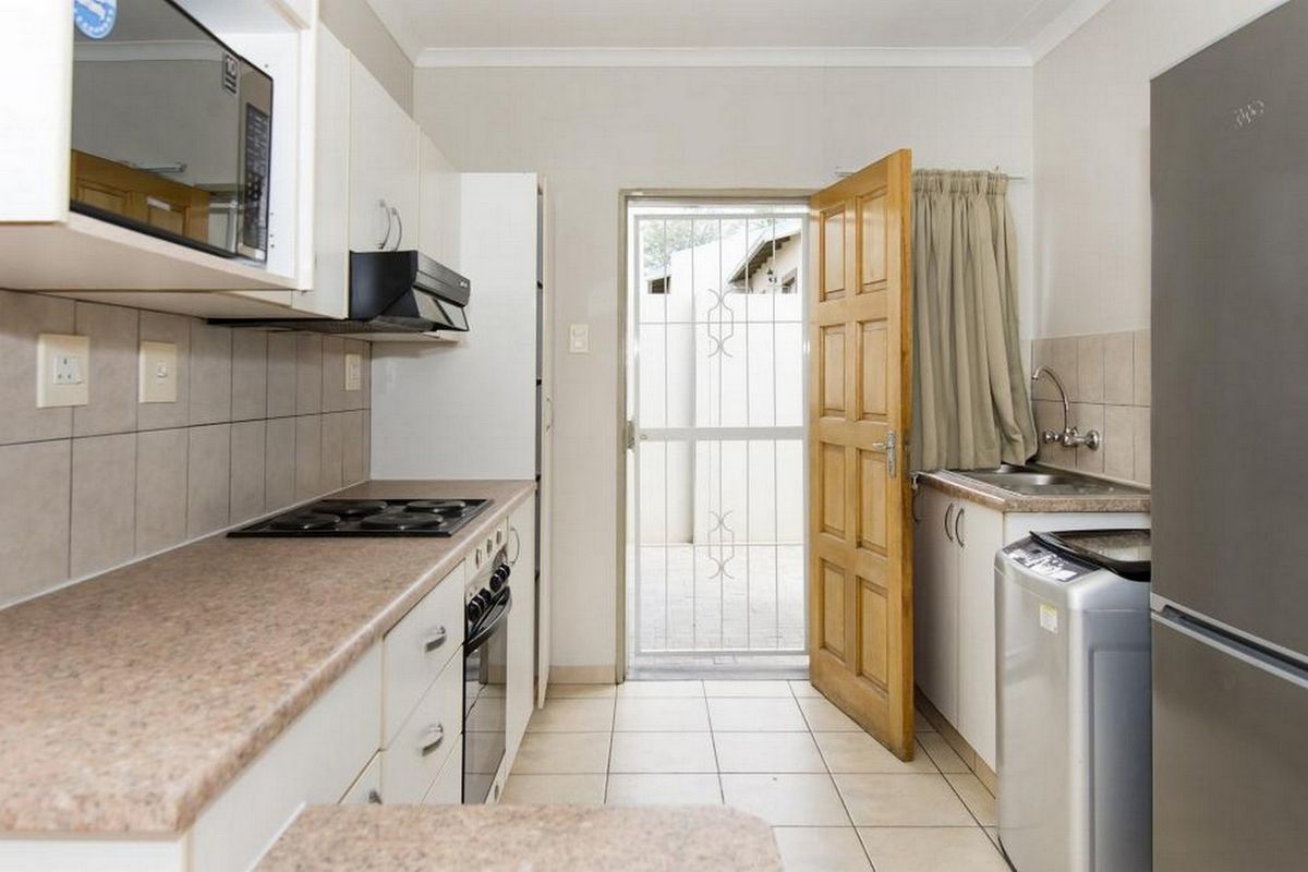 WHY RENT? BECOME A HOME OWNER! - Photo 4