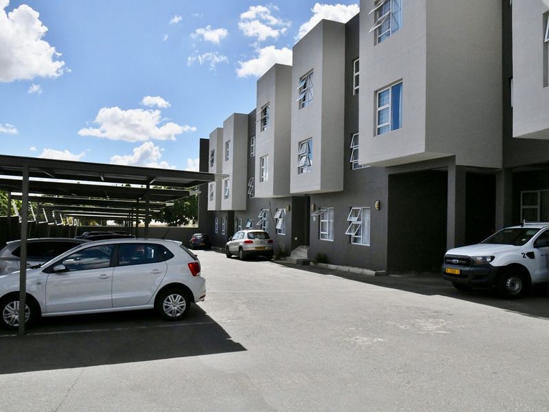 TWO BEDROOM APARTMENT – IDEAL FOR YOUNG PROFESSIONAL - Photo 7