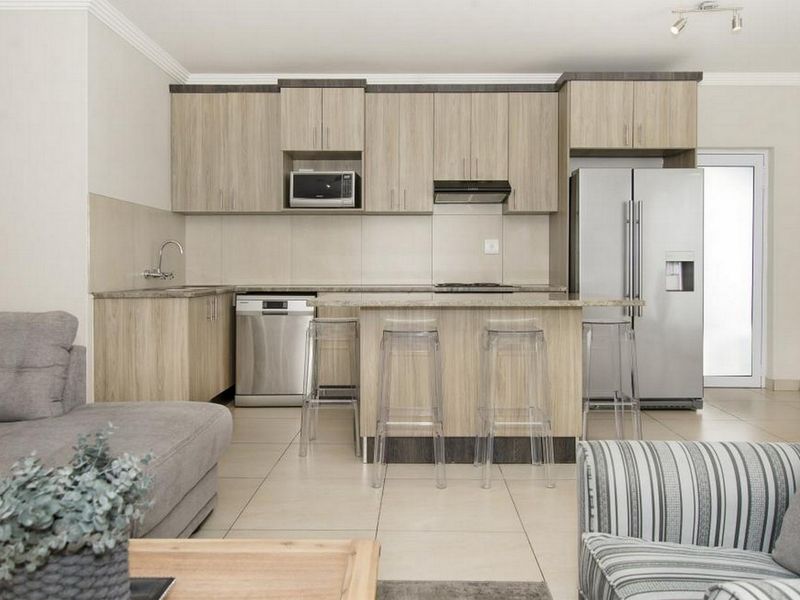 TWO BEDROOM APARTMENT – IDEAL FOR YOUNG PROFESSIONAL - Photo 5