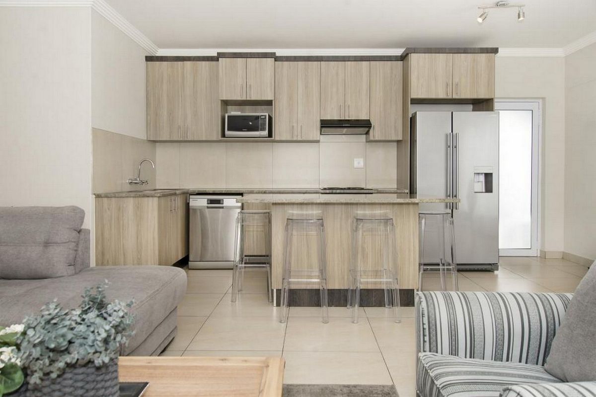 TWO BEDROOM APARTMENT – IDEAL FOR YOUNG PROFESSIONAL - Photo 5