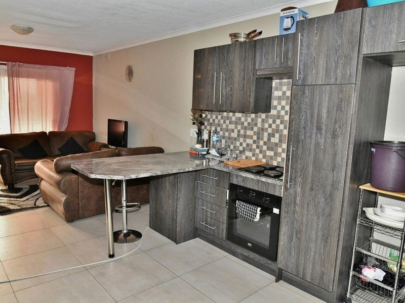 THIS MIGHT BE THE ONE FOR YOU!! - Photo 5