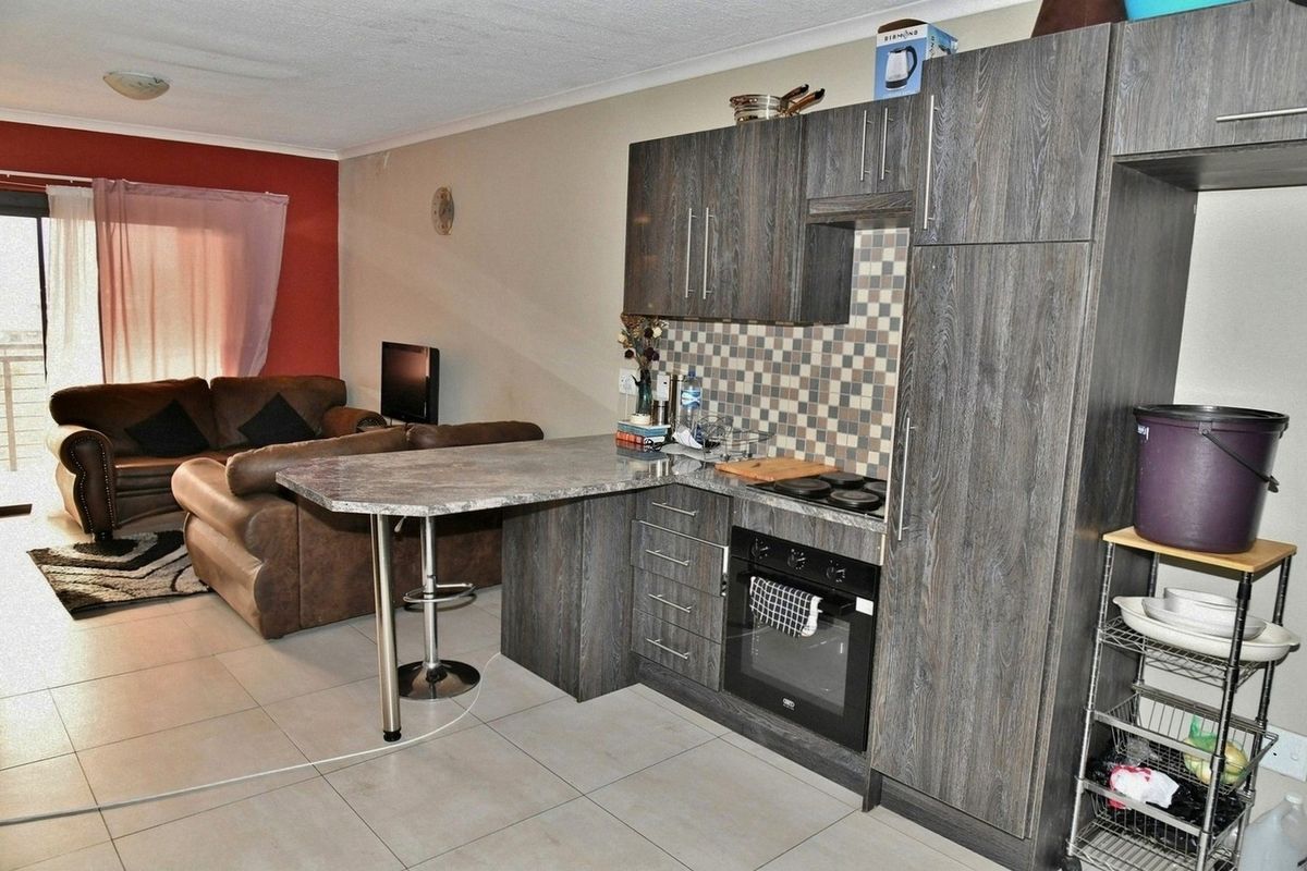 THIS MIGHT BE THE ONE FOR YOU!! - Photo 5