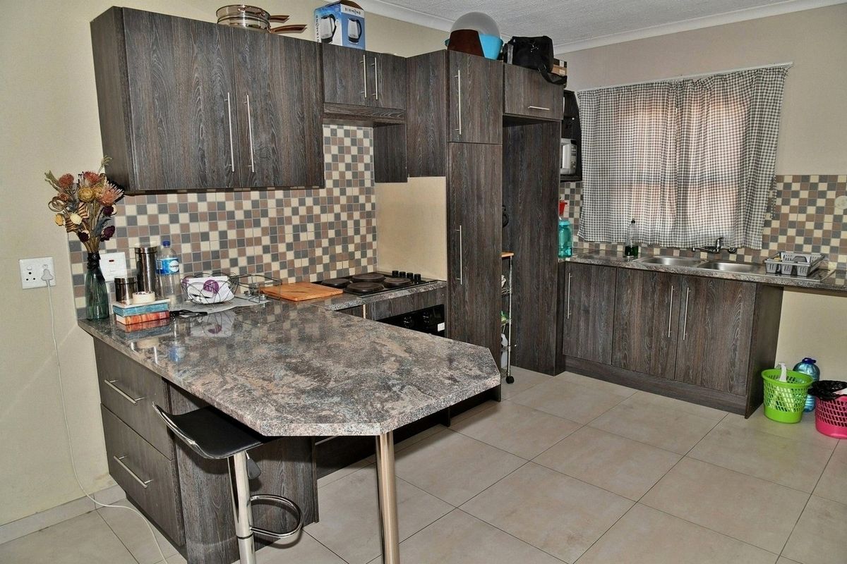 THIS MIGHT BE THE ONE FOR YOU!! - Photo 3