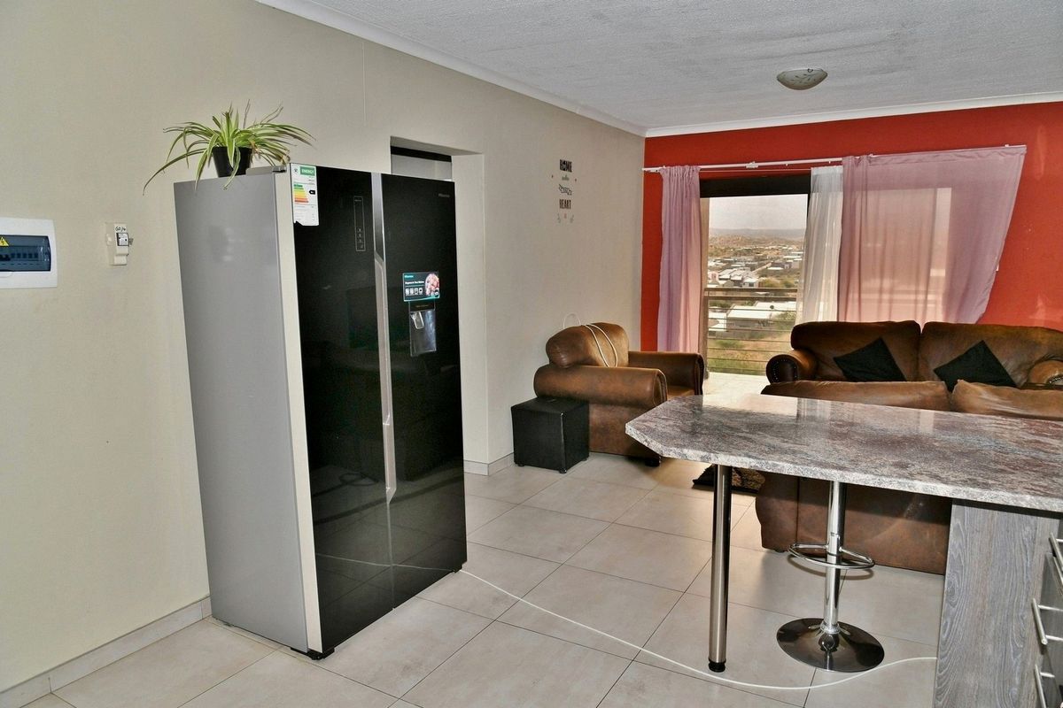 THIS MIGHT BE THE ONE FOR YOU!! - Photo 4