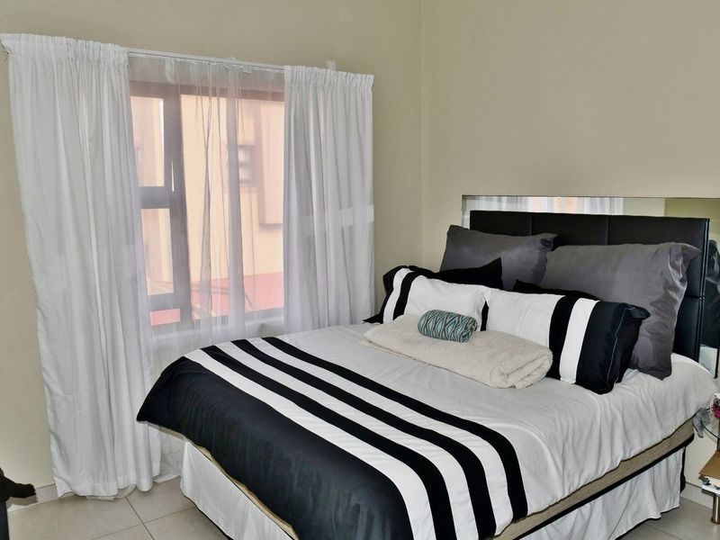 THIS MIGHT BE THE ONE FOR YOU!! - Photo 7