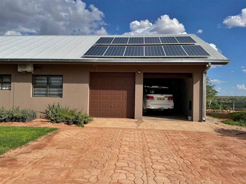 AGRICULTURAL HAVEN IN THE HEART OF STAMPRIET - Photo 4