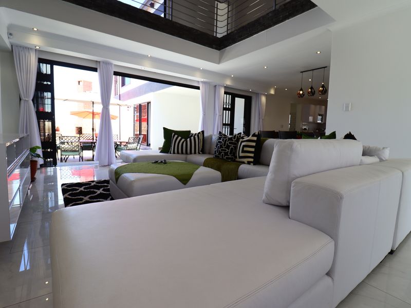 Stunning Modern Double Storey Home with Luxury Finishes & Two Bedroom Flat - Photo 5