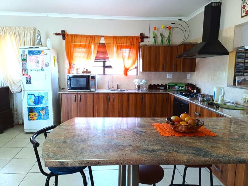 Freestanding For Sale In Henties Bay - Photo 3