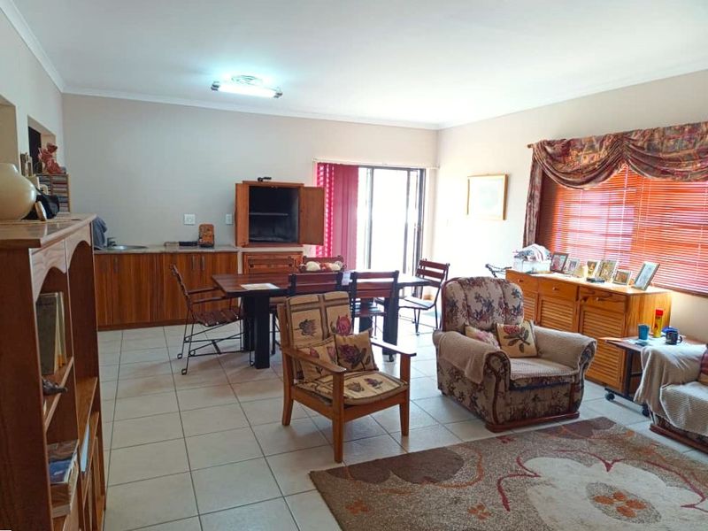 Freestanding For Sale In Henties Bay - Photo 8