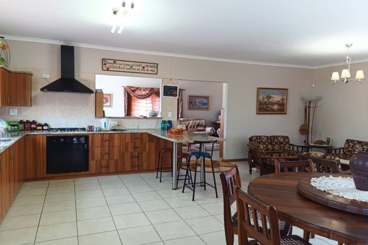 Freestanding For Sale In Henties Bay - Photo 5