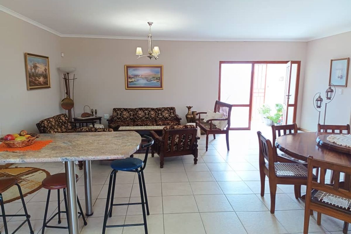 Freestanding For Sale In Henties Bay - Photo 4