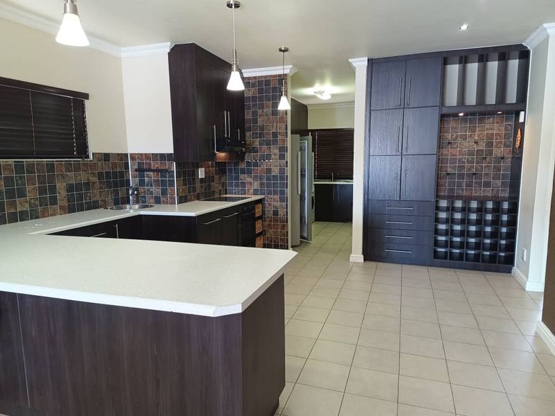 Duplex For Sale In Walvis Bay - Photo 4