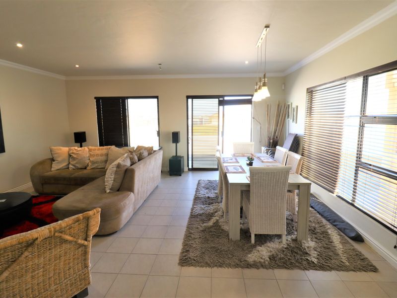 Duplex For Sale In Walvis Bay - Photo 10