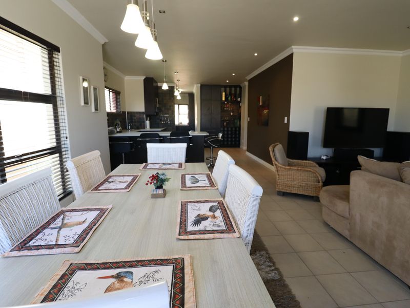 Duplex For Sale In Walvis Bay - Photo 9