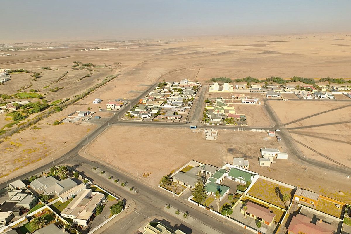 INVESTORS OPPORTUNITY AT THE COAST! - Photo 4