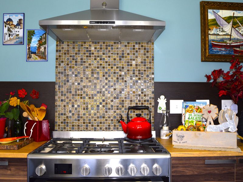 Location, Location, Location!! Just a stone’s throw from Swakopmund’s best cafes & shopping spots - Photo 4