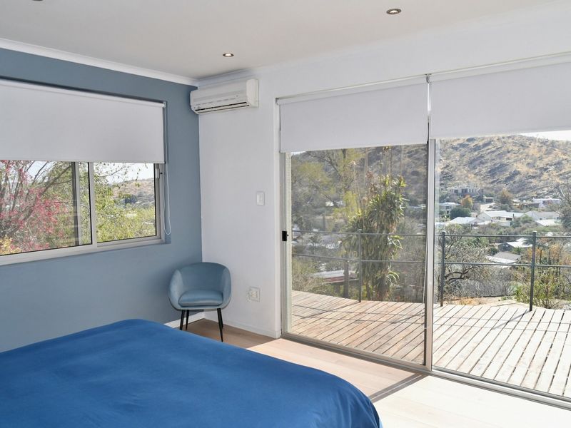 HOME WITH PANORAMIC VIEWS THAT WILL LEAVE YOU IN AWE! - Photo 10