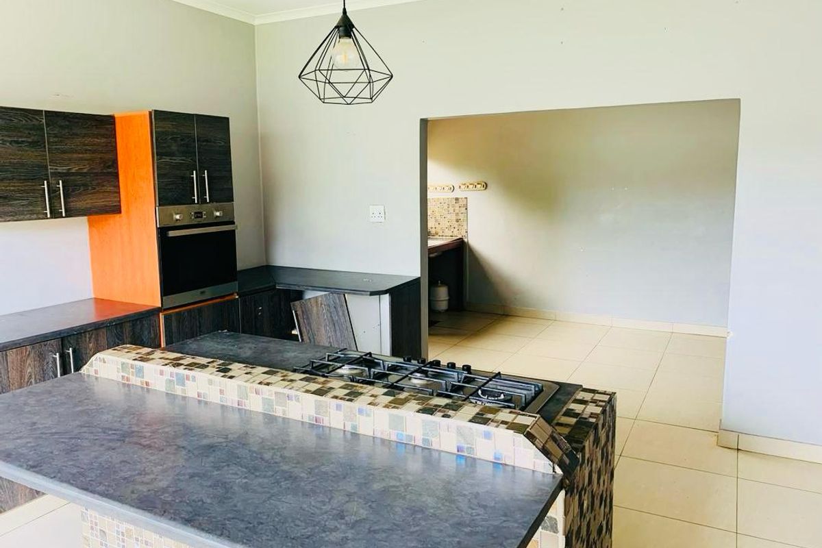 Freestanding For Sale In Tsumeb - Photo 3
