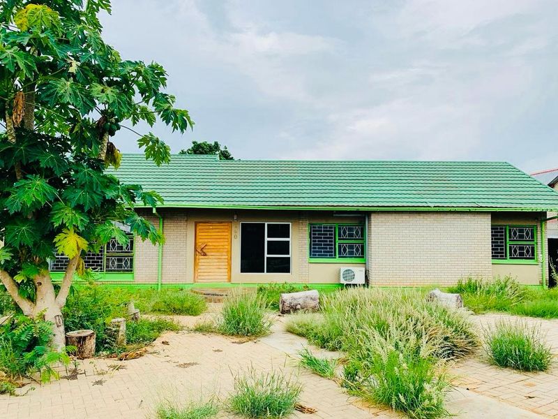 Freestanding For Sale In Tsumeb - Photo 2