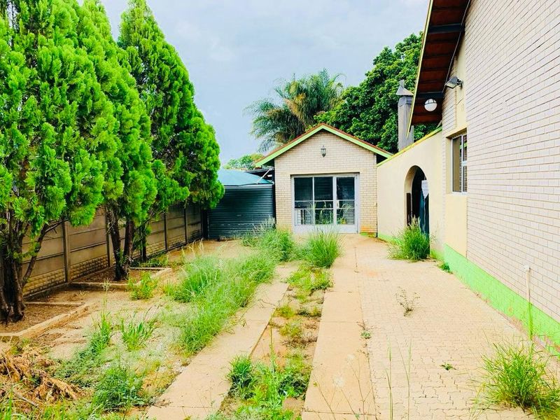 Freestanding For Sale In Tsumeb - Photo 10