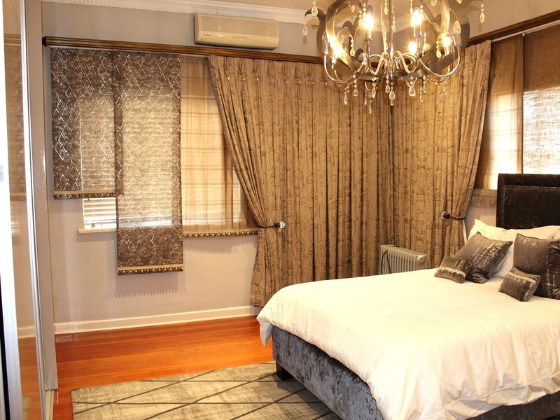 FOR SALE - WINDHOEK LUXURY HILL - AMBASSADOR-STYLE HOUSE - Photo 3