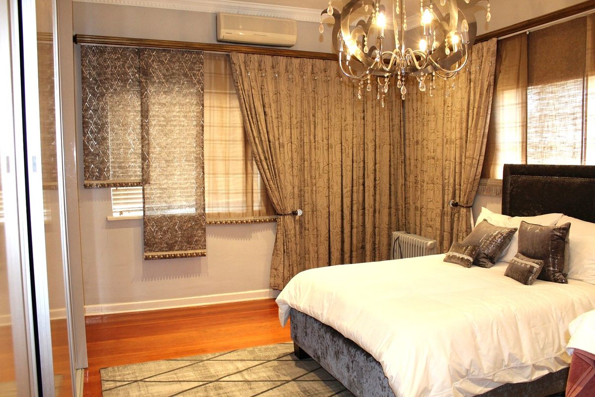 FOR SALE - WINDHOEK LUXURY HILL - AMBASSADOR-STYLE HOUSE - Photo 3