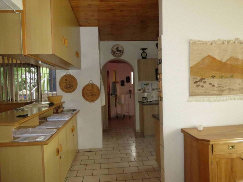 PROPERTY WITH BREATHTAKING VIEWS!! - Photo 8