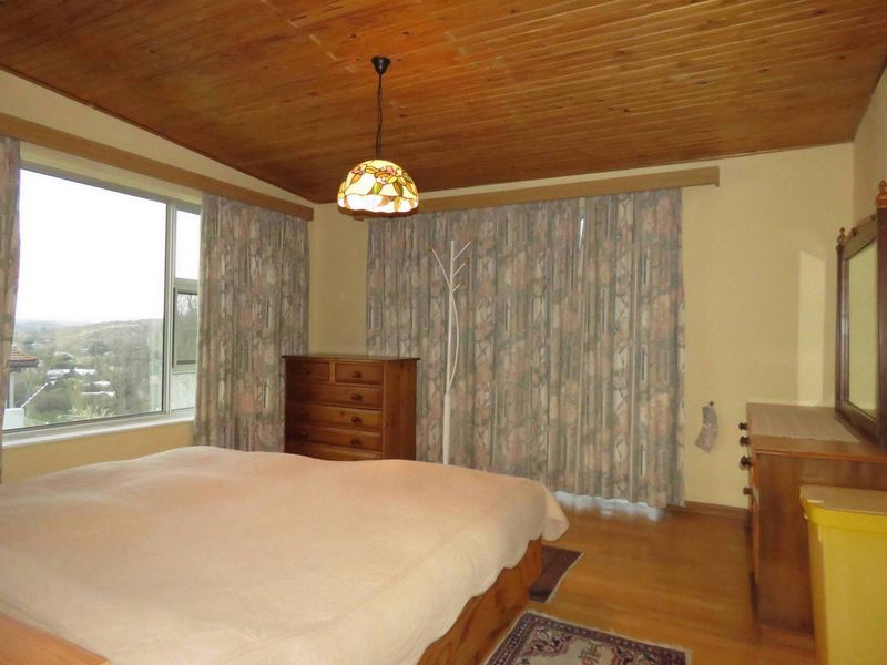 PROPERTY WITH BREATHTAKING VIEWS!! - Photo 2