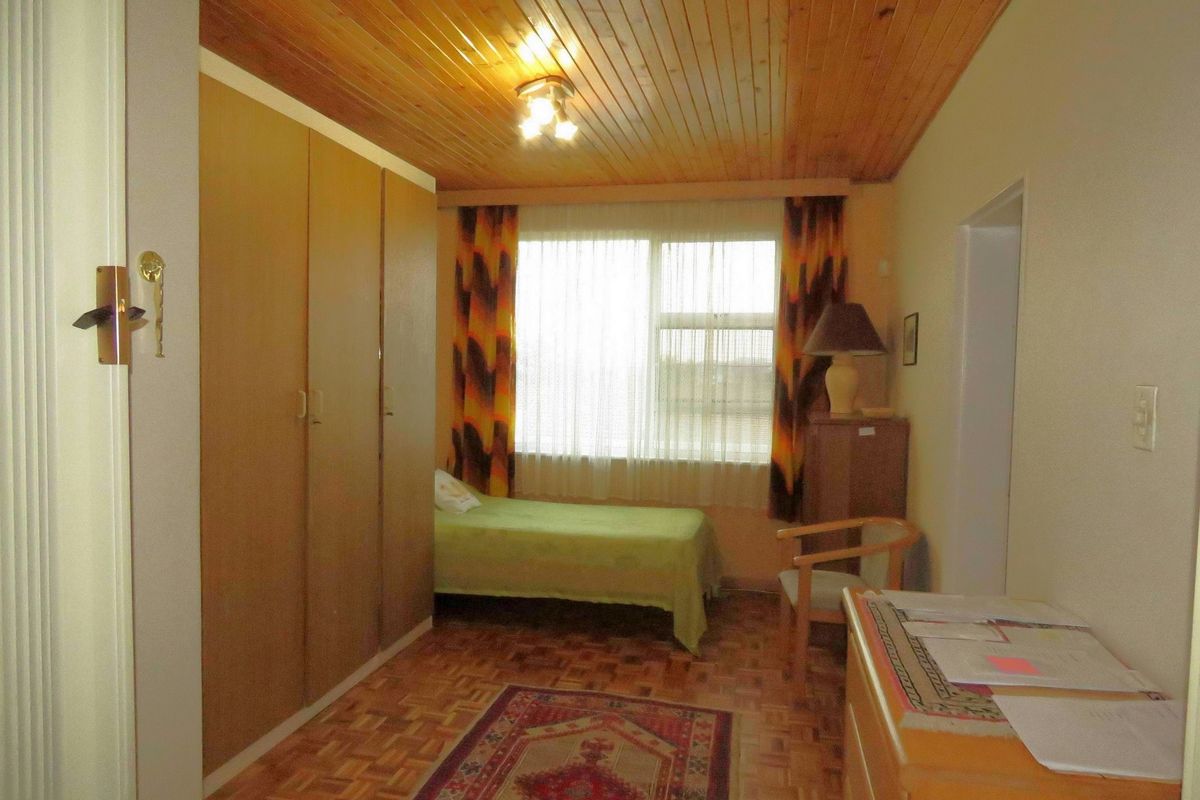 PROPERTY WITH BREATHTAKING VIEWS!! - Photo 5