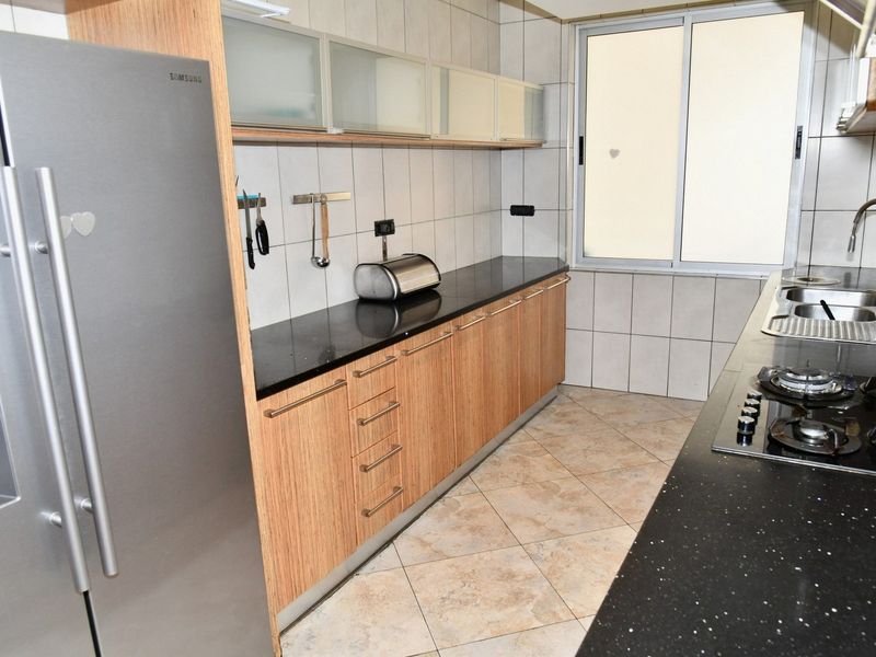 EXECUTIVE PROPERTY – ENTERTAINER’S PARADISE - Photo 8