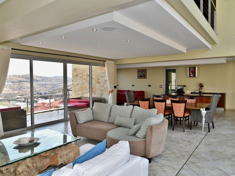 EXECUTIVE PROPERTY – ENTERTAINER’S PARADISE - Photo 6