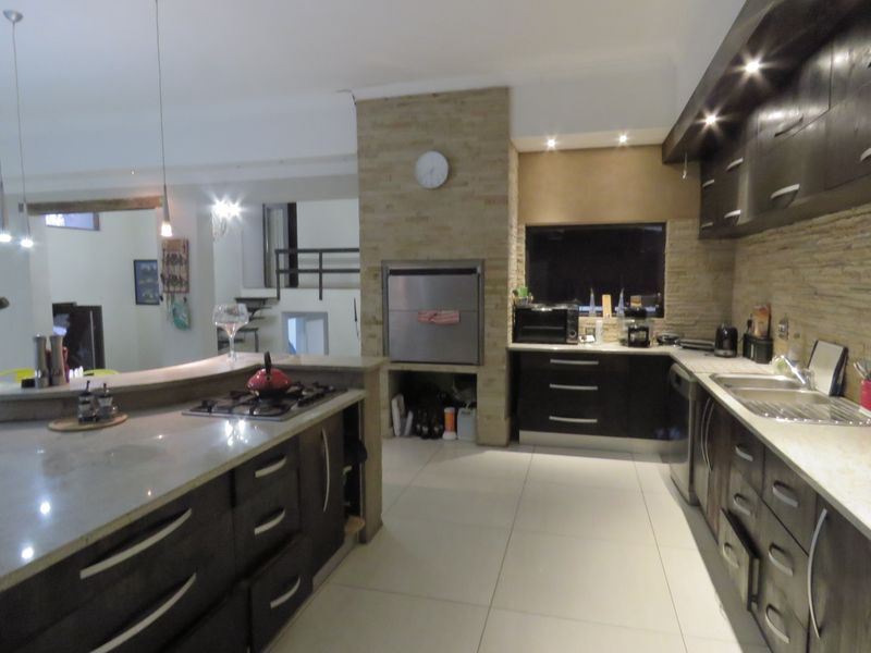 A HOME FOR THE WHOLE FAMILY - Photo 4