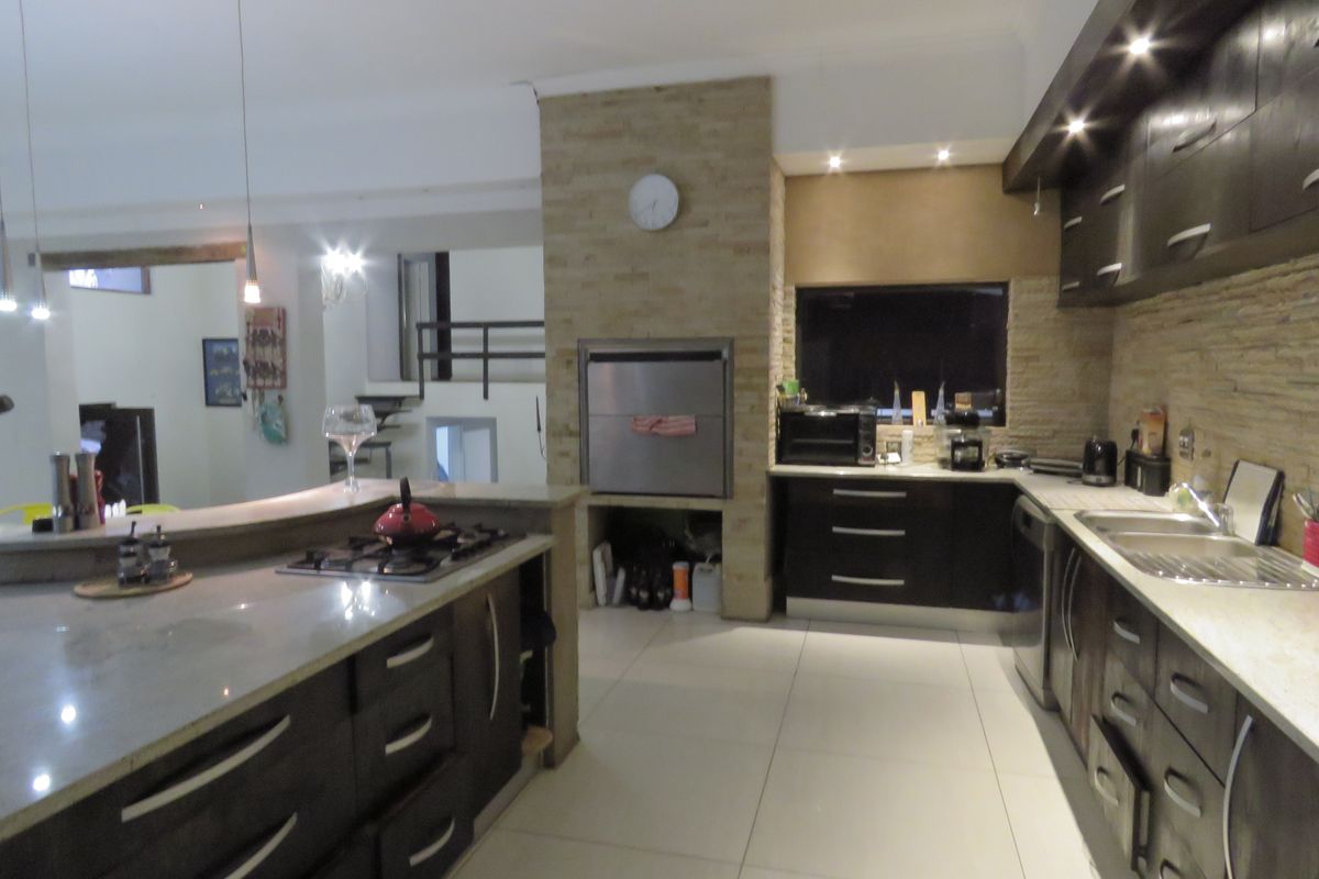 A HOME FOR THE WHOLE FAMILY - Photo 4