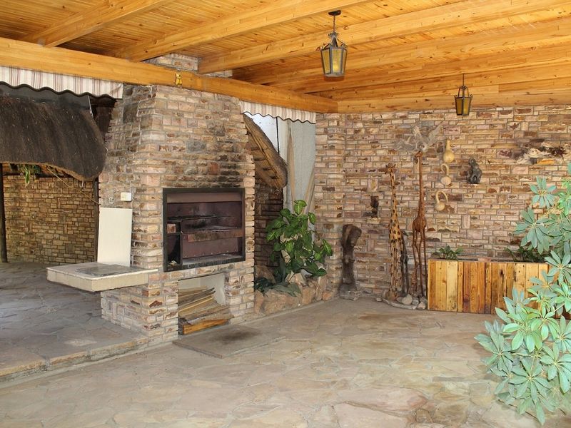 Versatile Property in Klein Windhoek – Ideal for Families or Investors - Photo 7