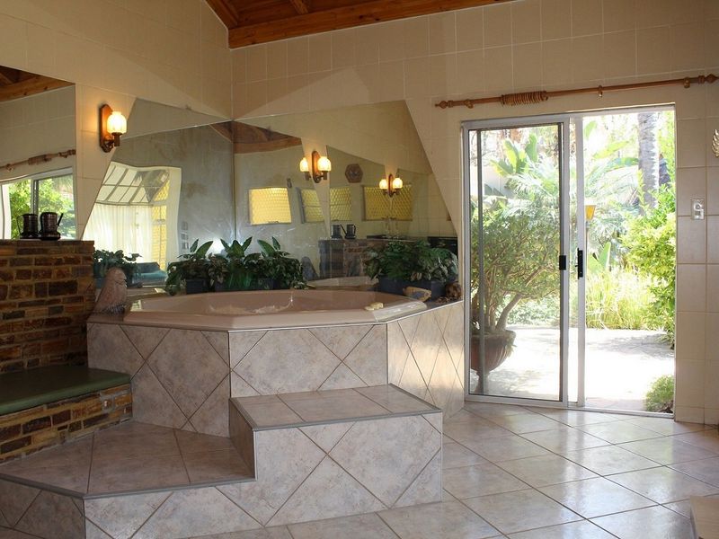 Versatile Property in Klein Windhoek – Ideal for Families or Investors - Photo 8