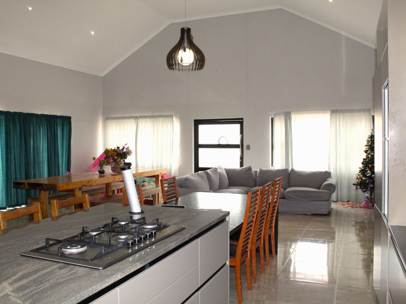 ELISINHEIM – 4 BEDROOM FAMILY HOME – FOR SALE - Photo 3