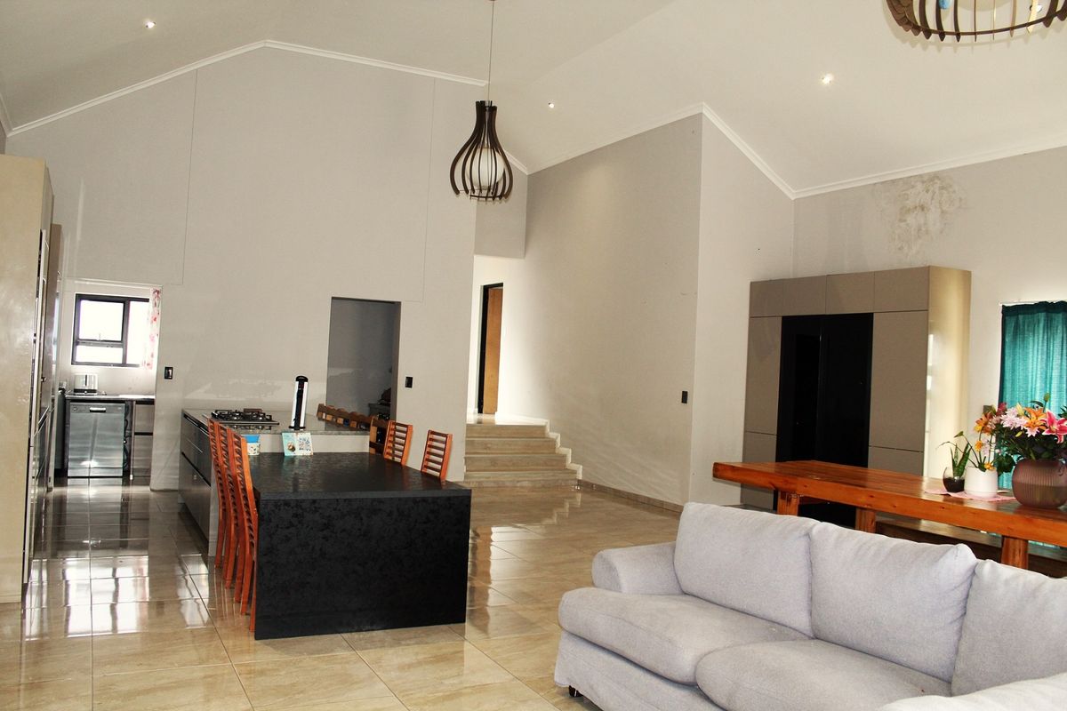 ELISINHEIM – 4 BEDROOM FAMILY HOME – FOR SALE - Photo 2