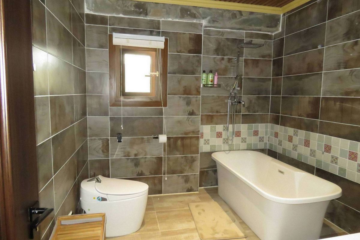 PARADISE AWAITS—MAKE IT YOURS!!! - Photo 5