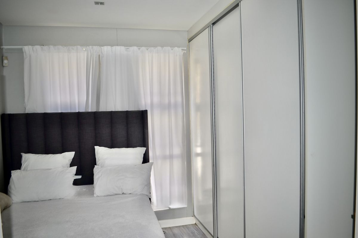 Excellent Investment Opportunity: 2-Bedroom Townhouse located in a prime area in Windhoek - Photo 5