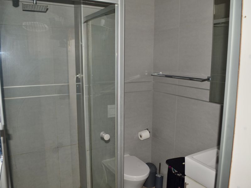 Excellent Investment Opportunity: 2-Bedroom Townhouse located in a prime area in Windhoek - Photo 8