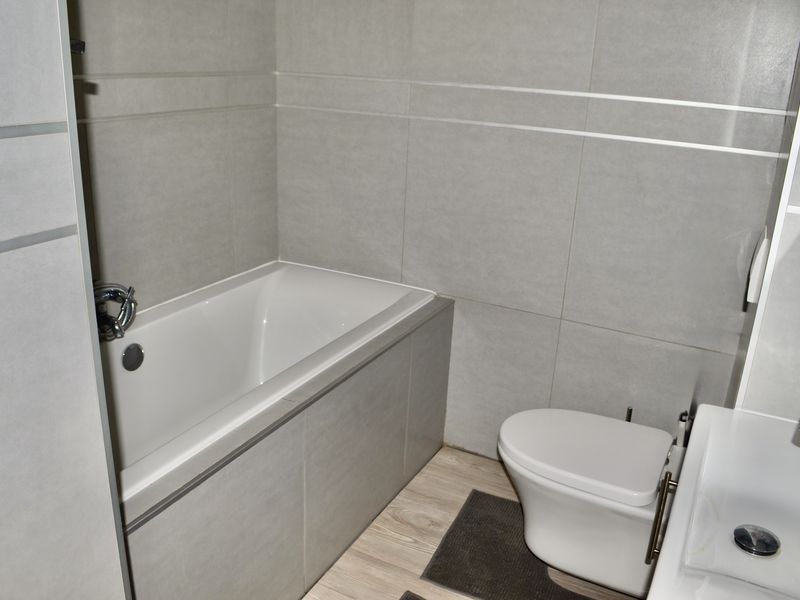 Excellent Investment Opportunity: 2-Bedroom Townhouse located in a prime area in Windhoek - Photo 6