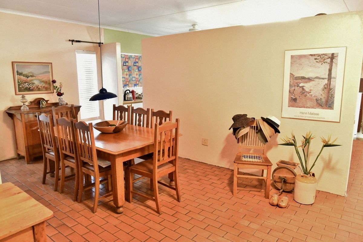 A HOME WITH HEART, READY FOR YOUR STORY - Photo 3