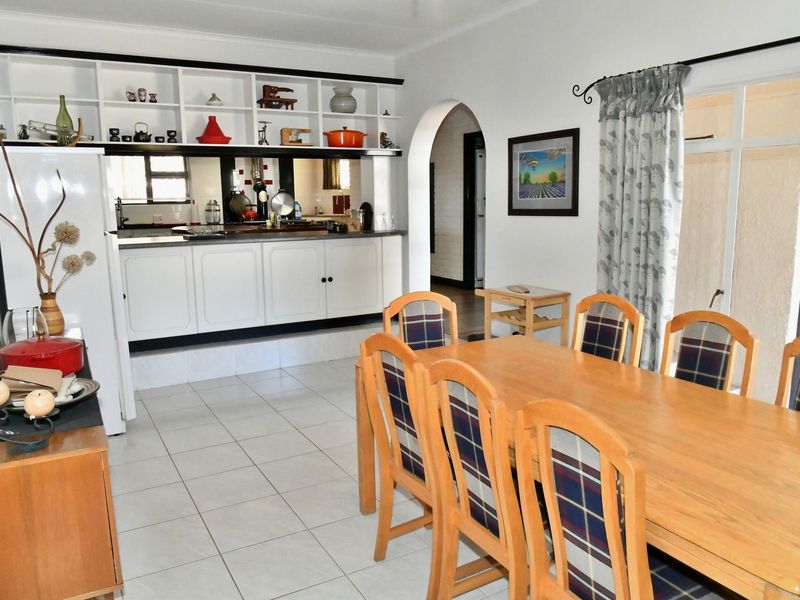 EXECUTIVE DREAM HOME IN KLEIN WINDHOEK - Photo 4