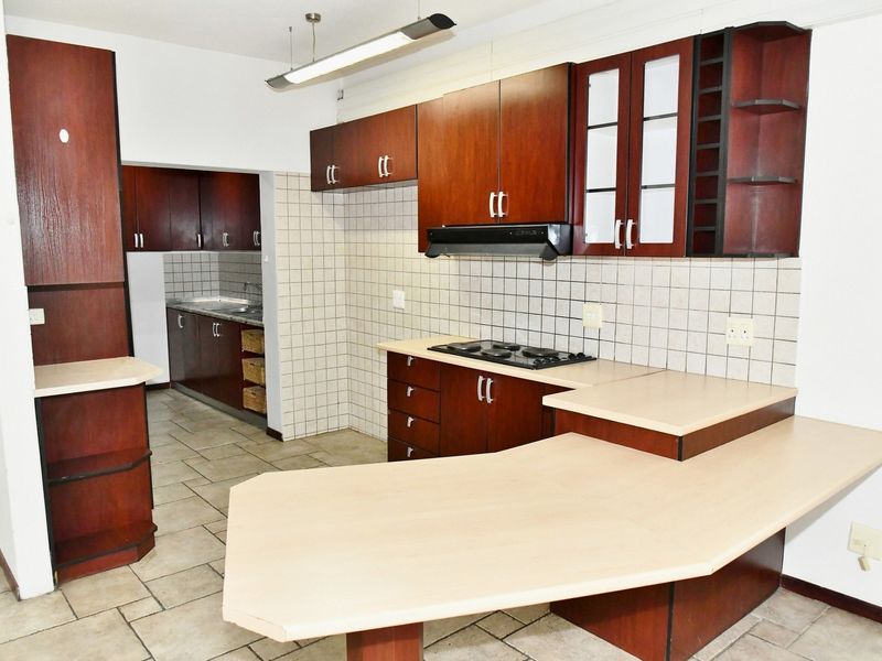 FAMILY-FRIENDLY LOCK-UP-AND-GO TOWNHOUSE (ONLY 5 UNITS) - Photo 6