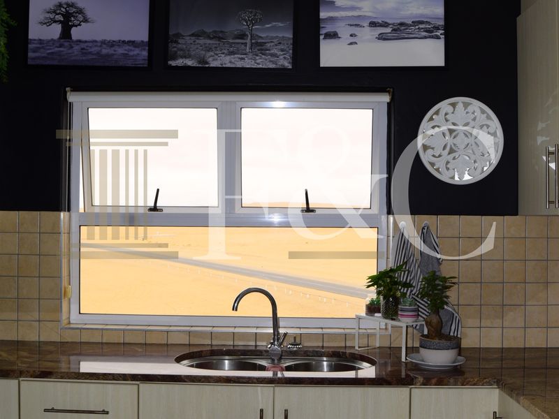 3 Bed. 2.5 Bath Penthouse apartment with Spectacular Views To Let - Photo 10