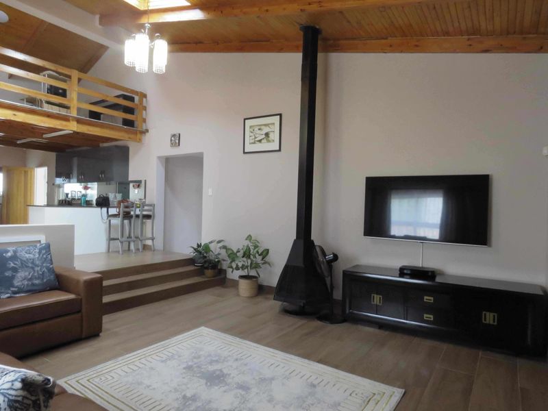 House For Sale In Windhoek - Photo 2