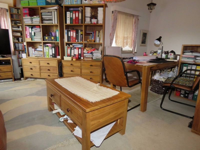 SPACIOUS FAMILY HOME IN POPULAR OLYMPIA - Photo 8