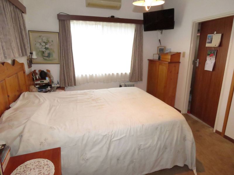 SPACIOUS FAMILY HOME IN POPULAR OLYMPIA - Photo 4